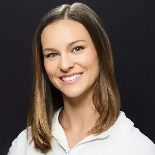 headshot-annie-jones-min